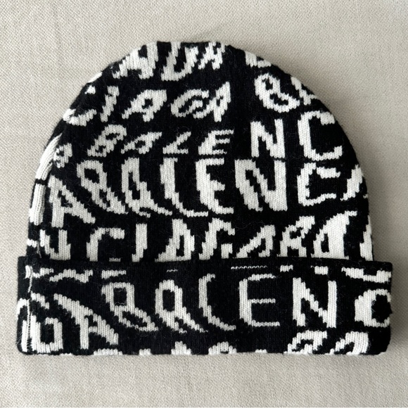 🖤Balenciaga🖤Wool Knit Logo Beanie - Picture 2 of 10